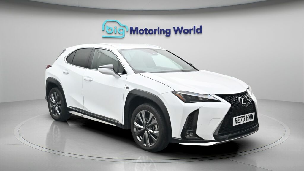 Lexus UX F Sport Design White