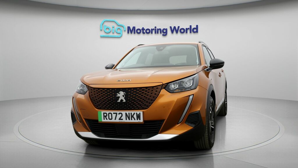 Peugeot e-2008 Allure Premium Orange #2