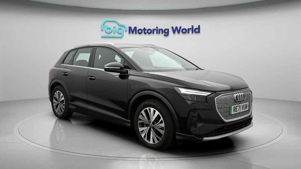 Audi Q4 E Tron Sport RE71VUM Black