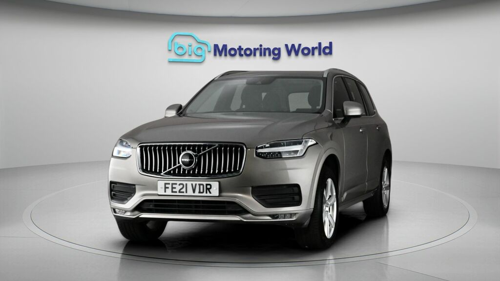 Volvo XC90 Momentum FE21VDR Grey #3