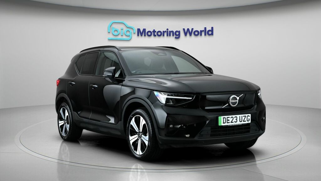 Volvo XC40 Plus Black
