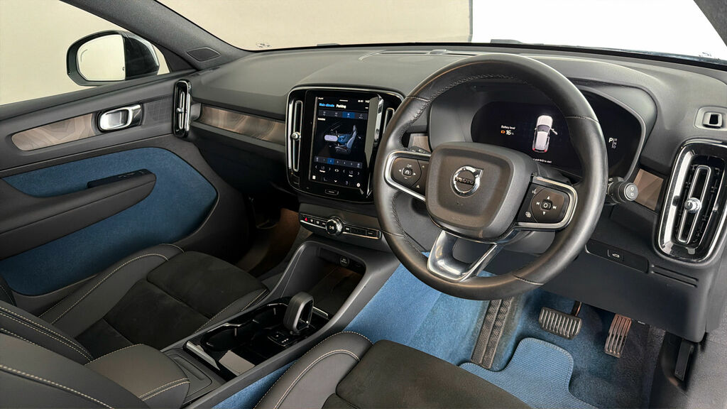 Volvo XC40 Ultimate, B3 Mild Hybrid, Dark Was 32,490  #9