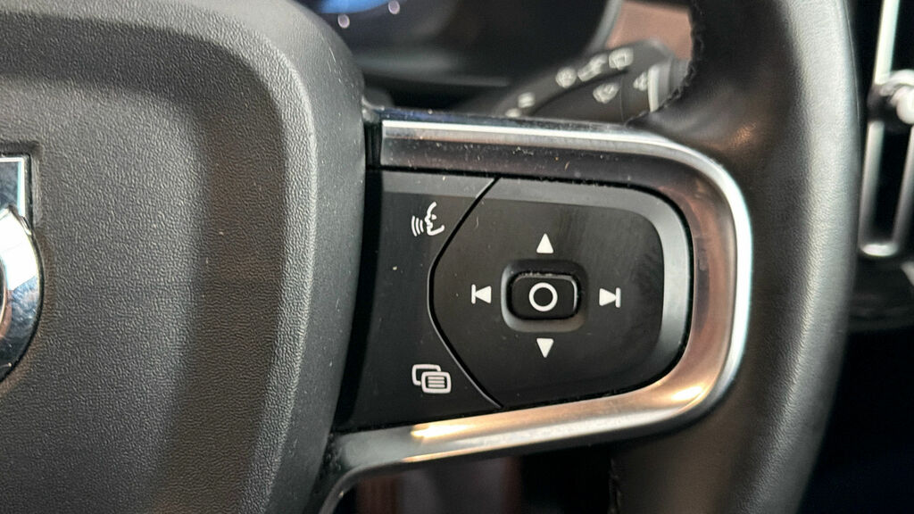 Volvo XC40 Ultimate, B3 Mild Hybrid, Dark Was 32,490  #22