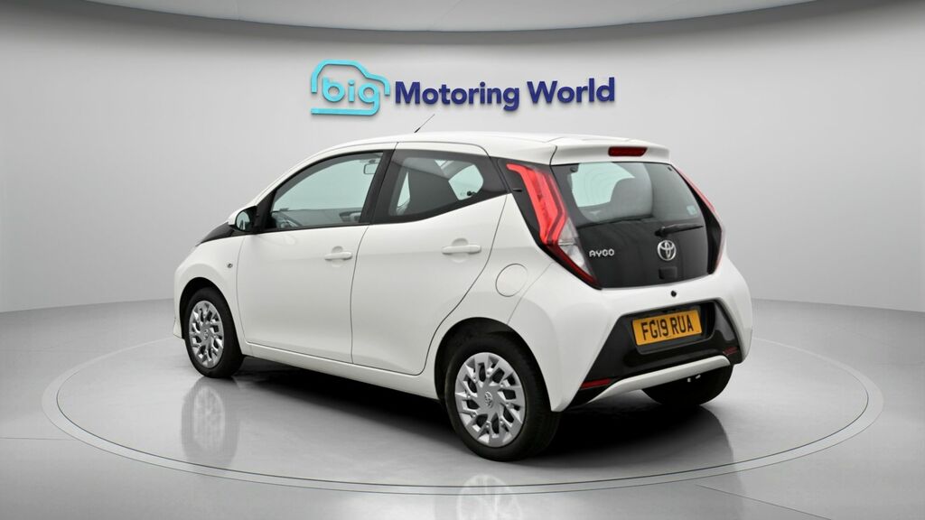 Toyota Aygo X X-play FG19RUA White #5