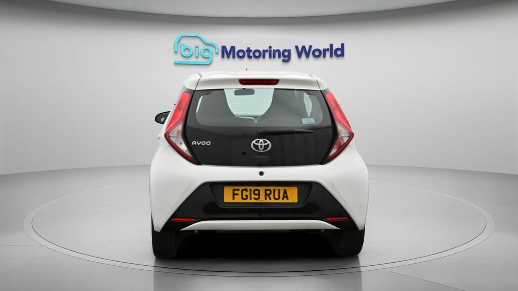 Toyota Aygo X X-play FG19RUA White #6