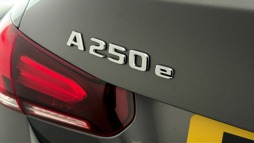 Mercedes-Benz A Class 1.3 A250e 15.6Kwh Amg Line Edition Premium Saloo Grey #19