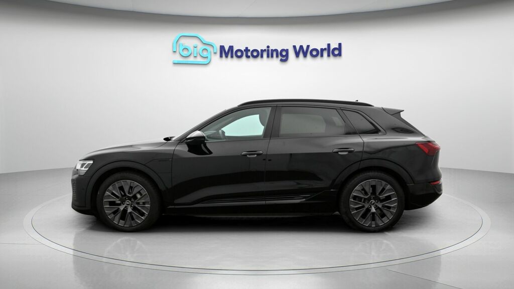 Audi Q8 e tron Black Edition Black #4