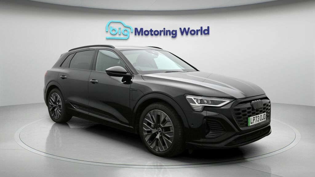 Audi Q8 e tron Black Edition Black