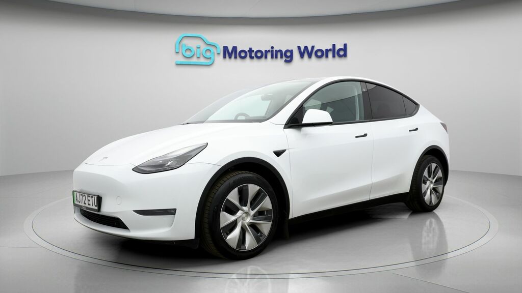 Tesla Model Y Long Range AJ72ETU White #3