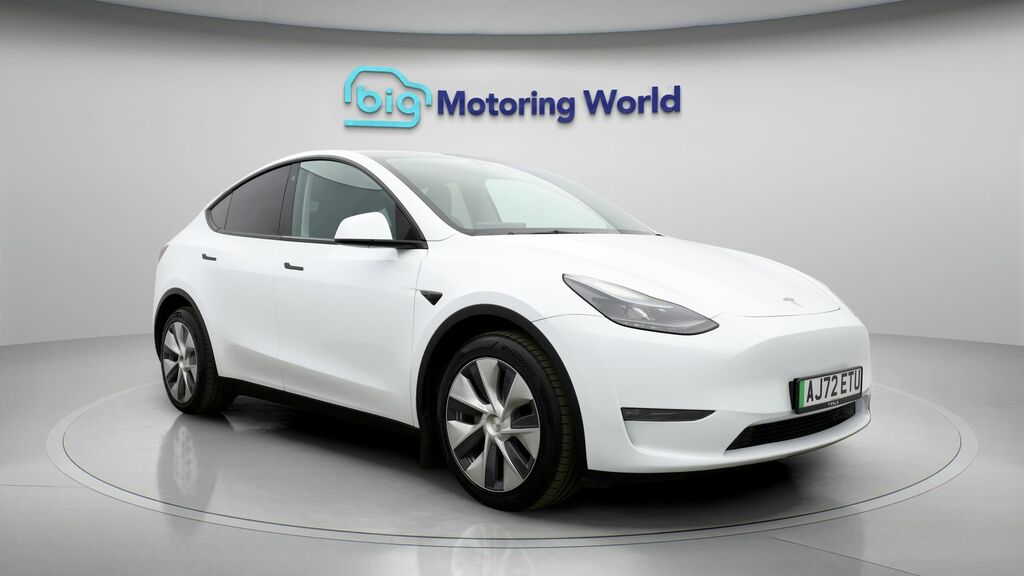 Tesla Model Y Long Range AJ72ETU White