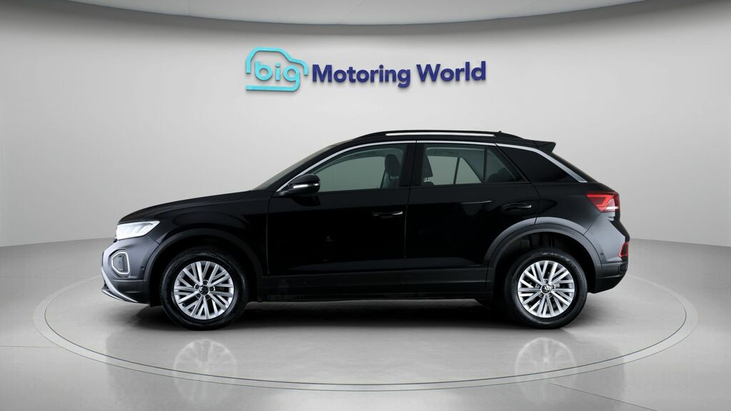 Volkswagen T-Roc Life DF23YSL Black #4
