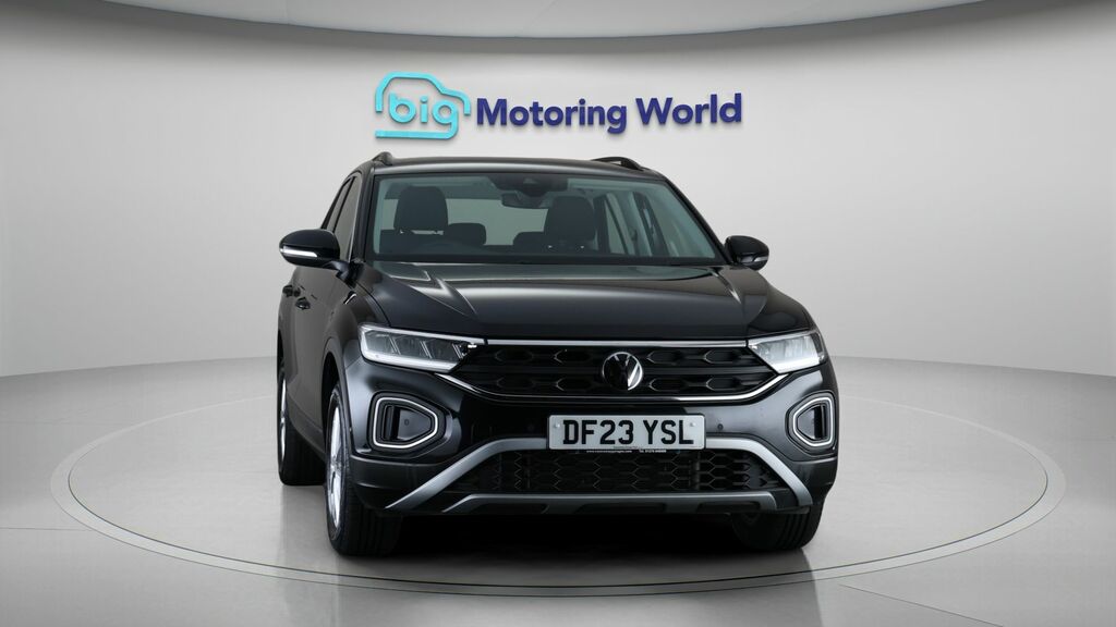 Volkswagen T-Roc Life DF23YSL Black #2