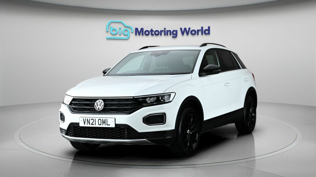 Volkswagen T-Roc Black Edition White #3