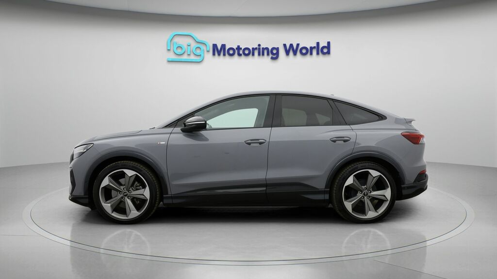 Audi Q4 E Tron Black Edition RF24DAO Grey #4