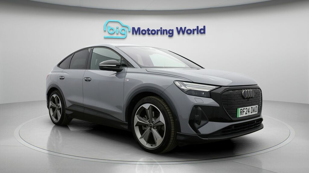 Audi Q4 E Tron Black Edition RF24DAO Grey