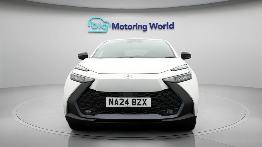 Toyota C-Hr Design White #2