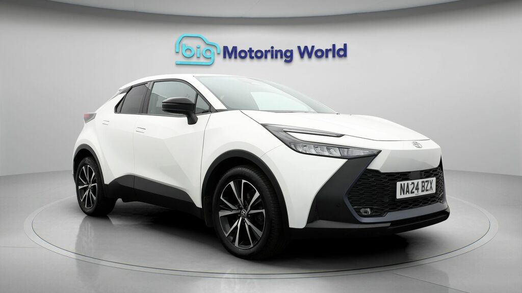 Toyota C-Hr Design White