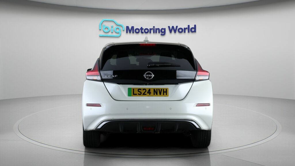 Nissan Leaf Tekna White #6