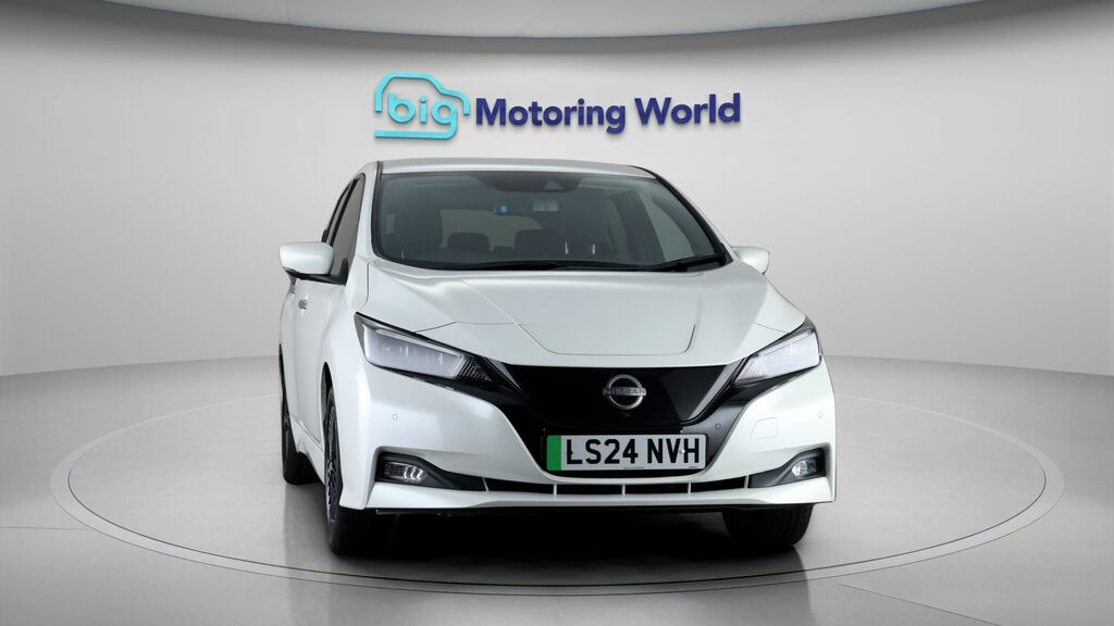 Nissan Leaf Tekna White #2