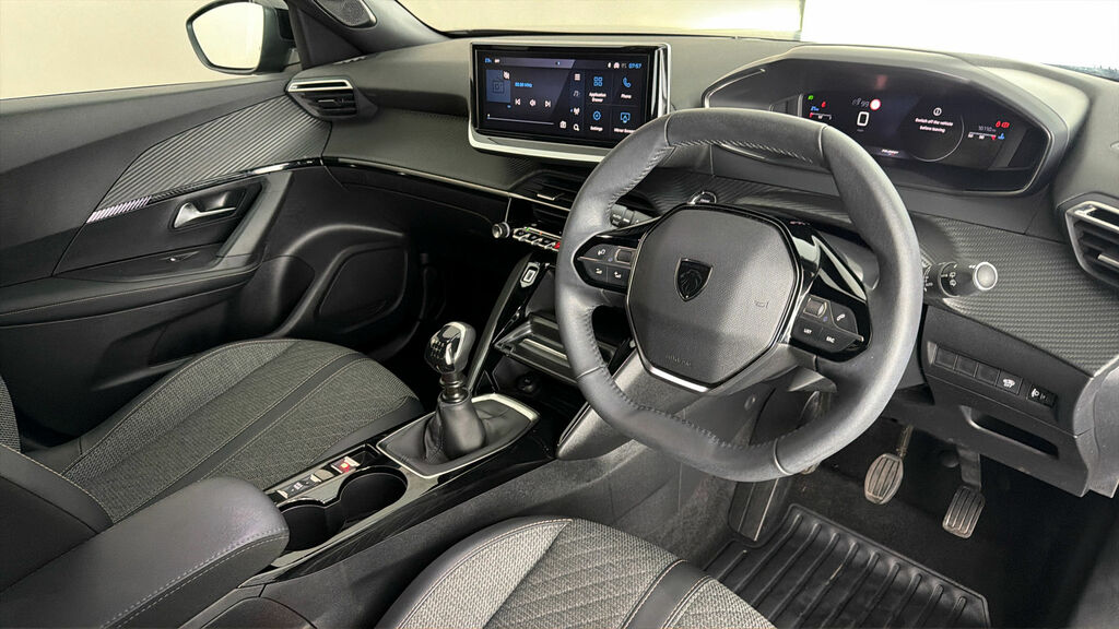 Peugeot 2008 1.2 Puretech 130 Allure Estate Blue #9