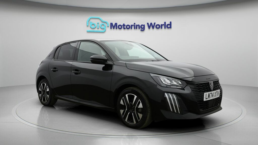 Peugeot 208 Allure Black