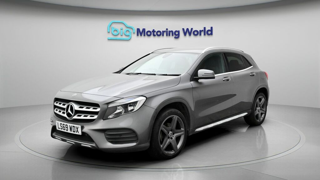 Mercedes-Benz GLA Class Amg Line LS69WDX Grey #3