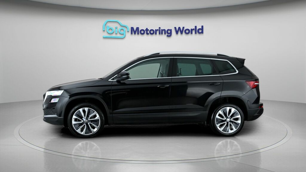 Skoda Karoq Se L VN23JZV Black #4