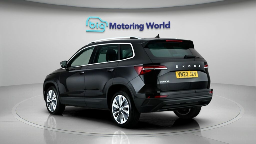 Skoda Karoq Se L VN23JZV Black #5