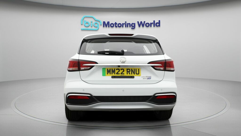 MG MG5 Excite Long Range White #6