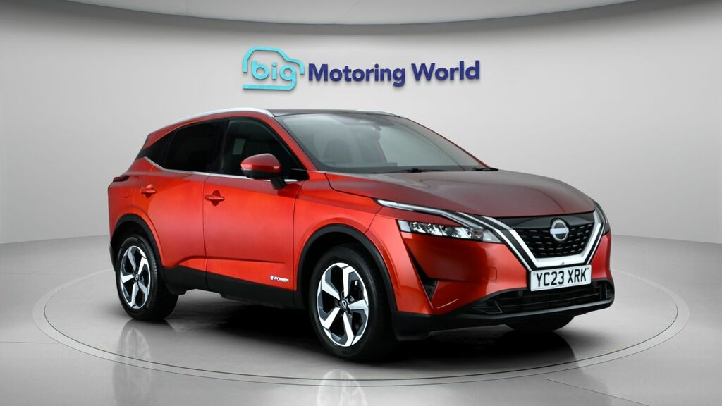 Nissan Qashqai N-connecta Red
