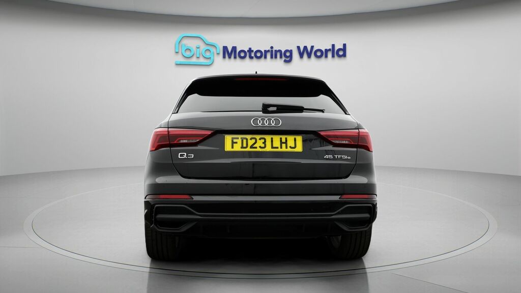 Audi Q3 S Line FD23LHJ Black #6