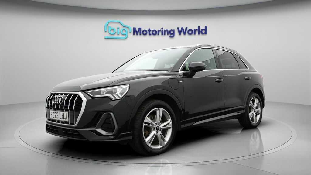 Audi Q3 S Line FD23LHJ Black #3