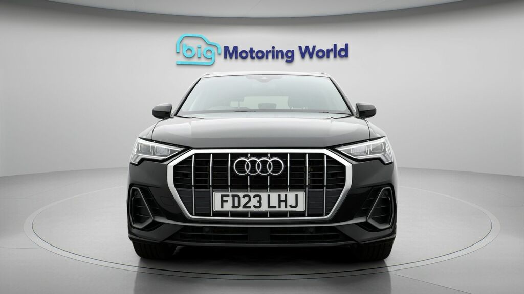 Audi Q3 S Line FD23LHJ Black #2