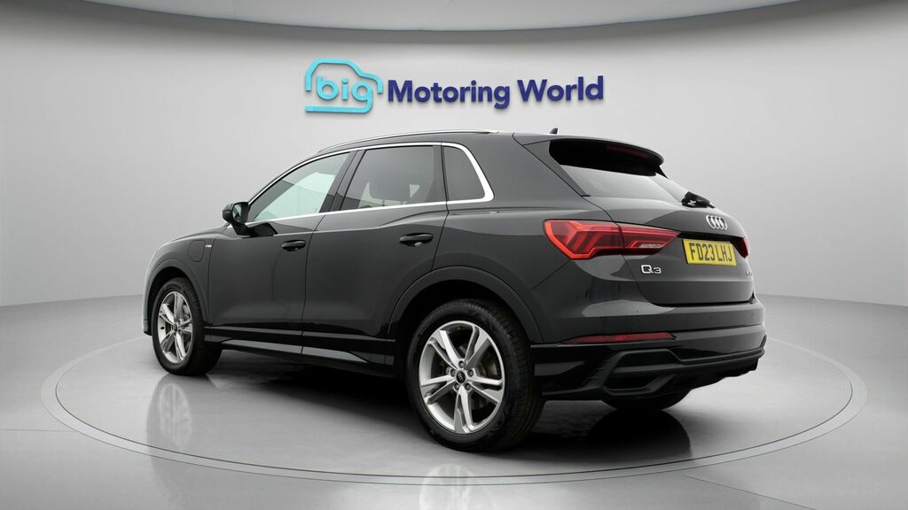 Audi Q3 S Line FD23LHJ Black #5