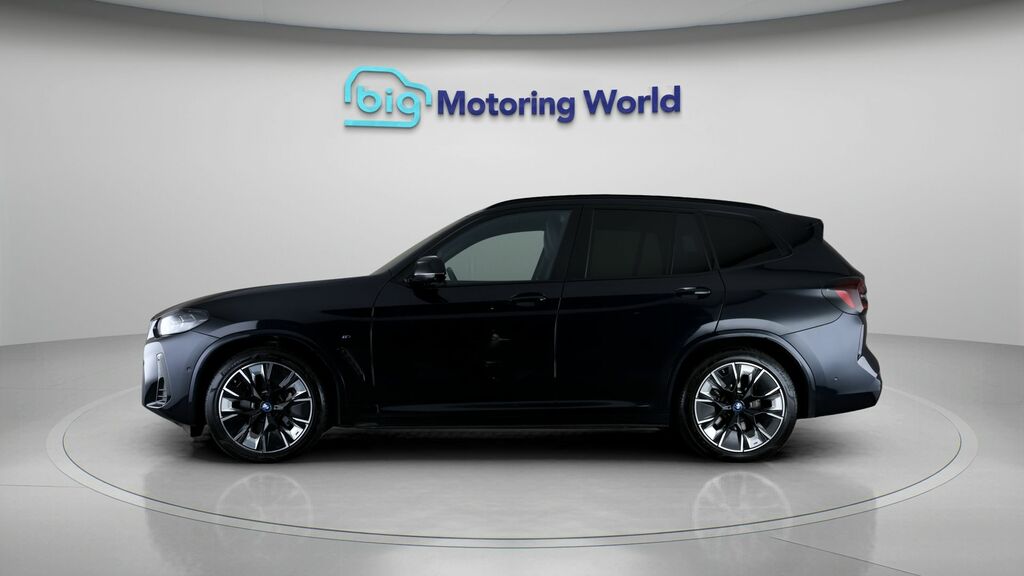 BMW iX3 M Sport Pro Black #4