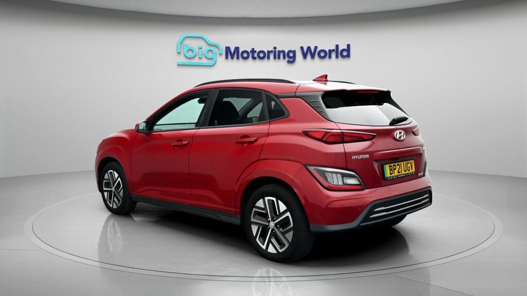 Hyundai Kona Premium Red #5