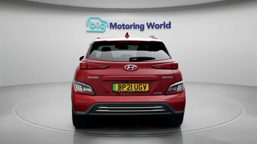 Hyundai Kona Premium Red #6