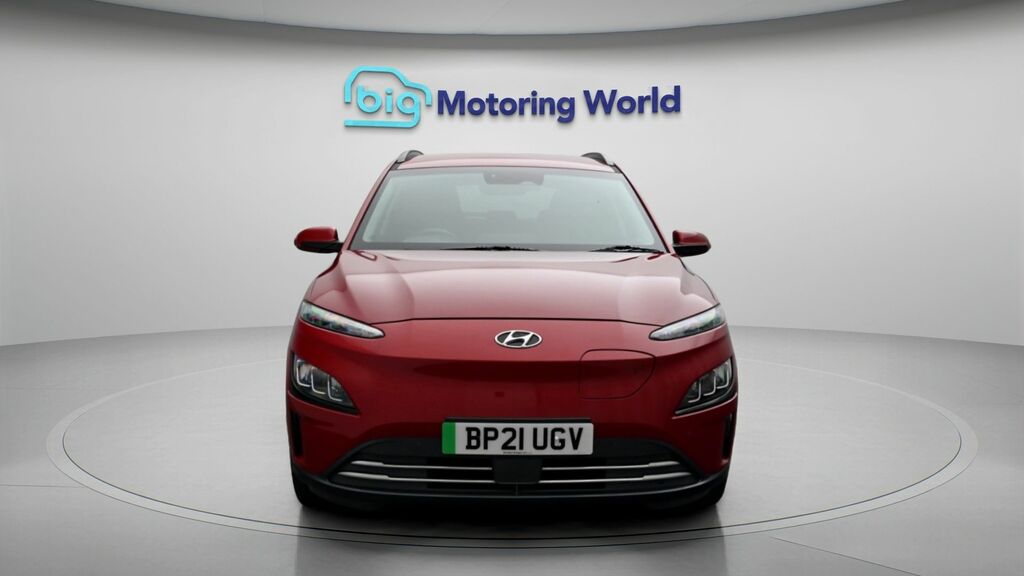 Hyundai Kona Premium Red #2