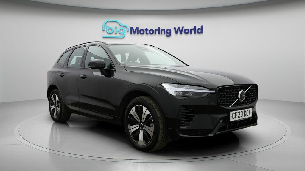 Volvo XC60 Plus Black