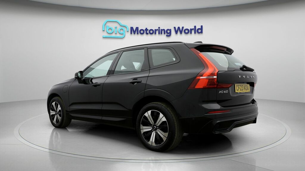 Volvo XC60 Plus Black #5