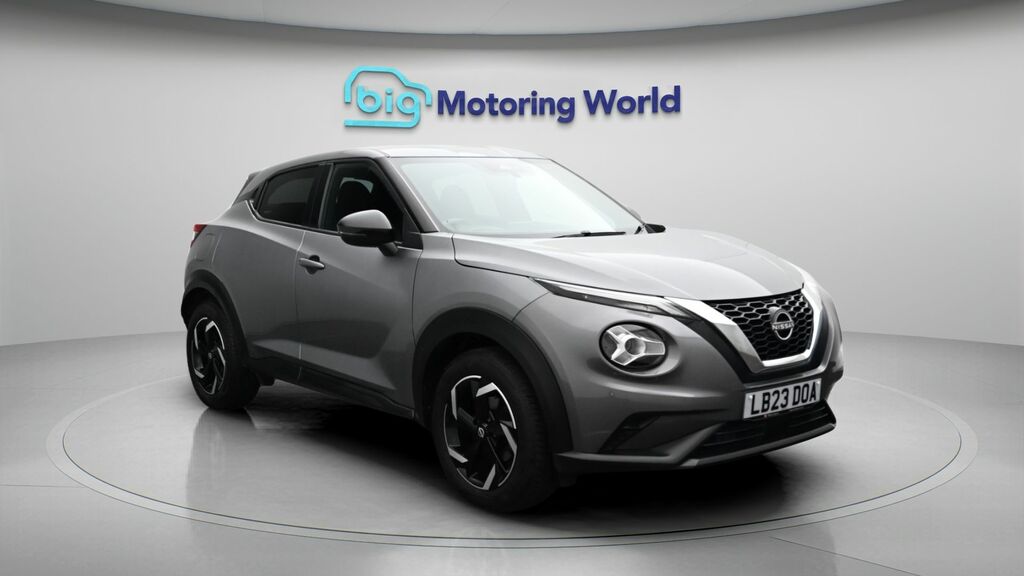 Nissan Juke N-connecta Grey