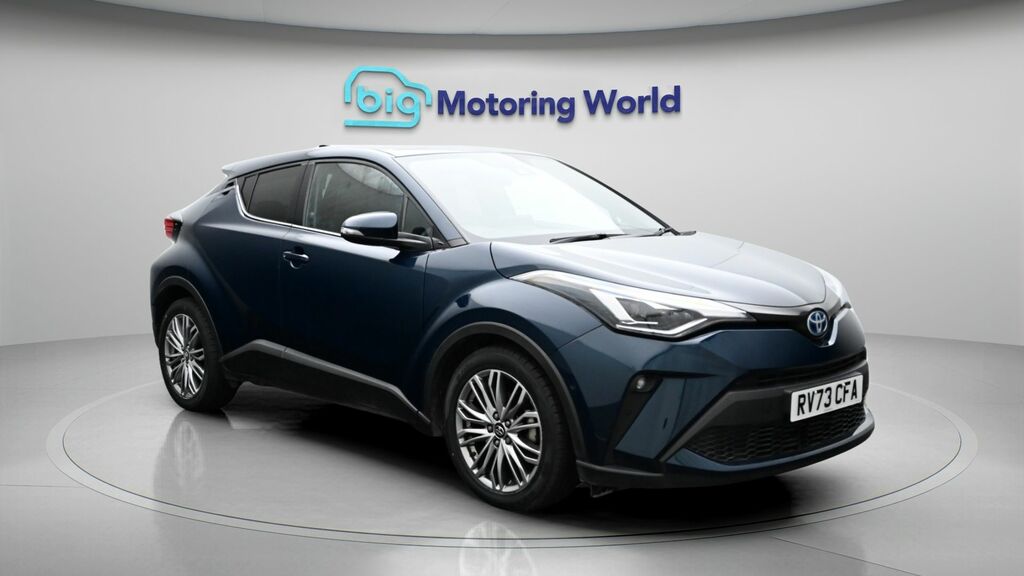 Toyota C-Hr Excel Blue