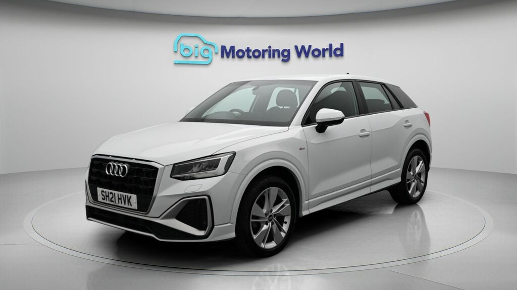 Audi Q2 S Line SH21HVK White #3