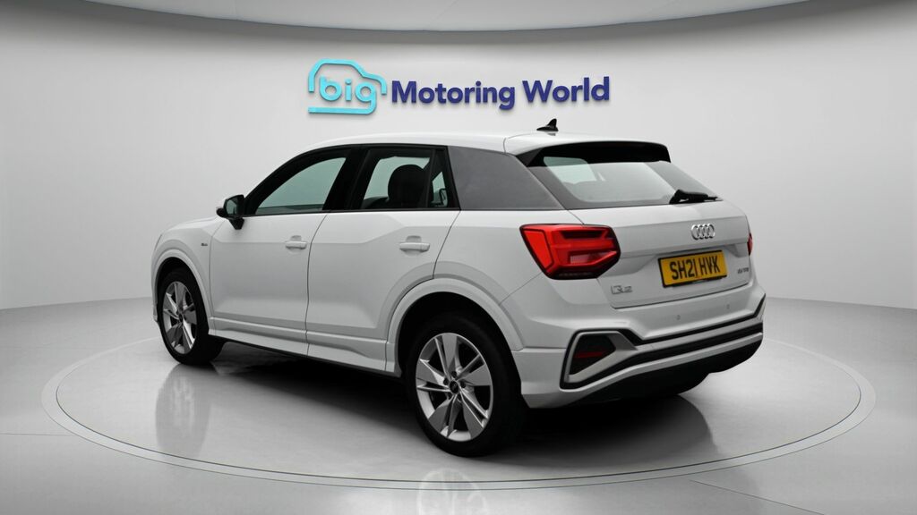 Audi Q2 S Line SH21HVK White #5