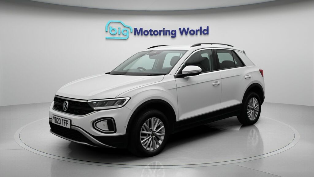 Volkswagen T-Roc Life YB23TFF White #3