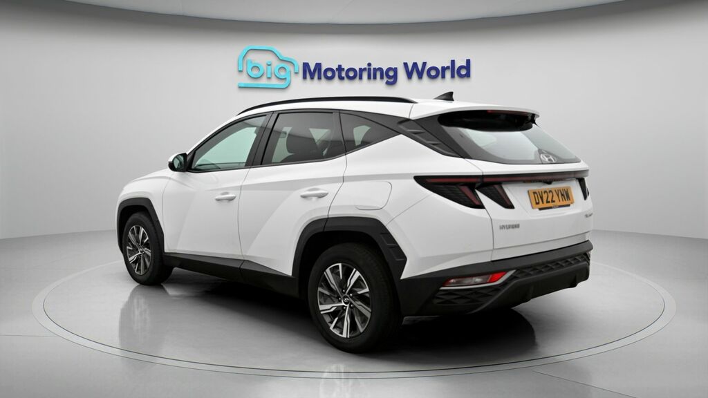 Hyundai Tucson Se Connect DV22YNW White #5