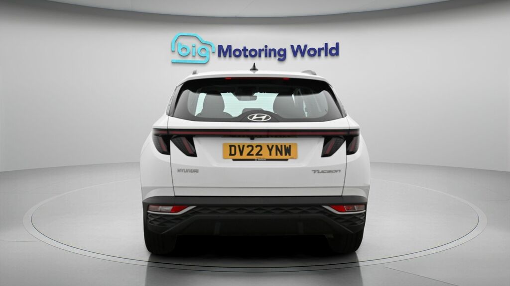 Hyundai Tucson Se Connect DV22YNW White #6