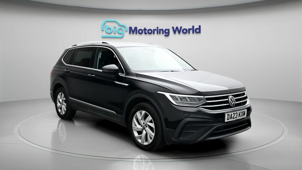 Volkswagen Tiguan Allspace Life Black