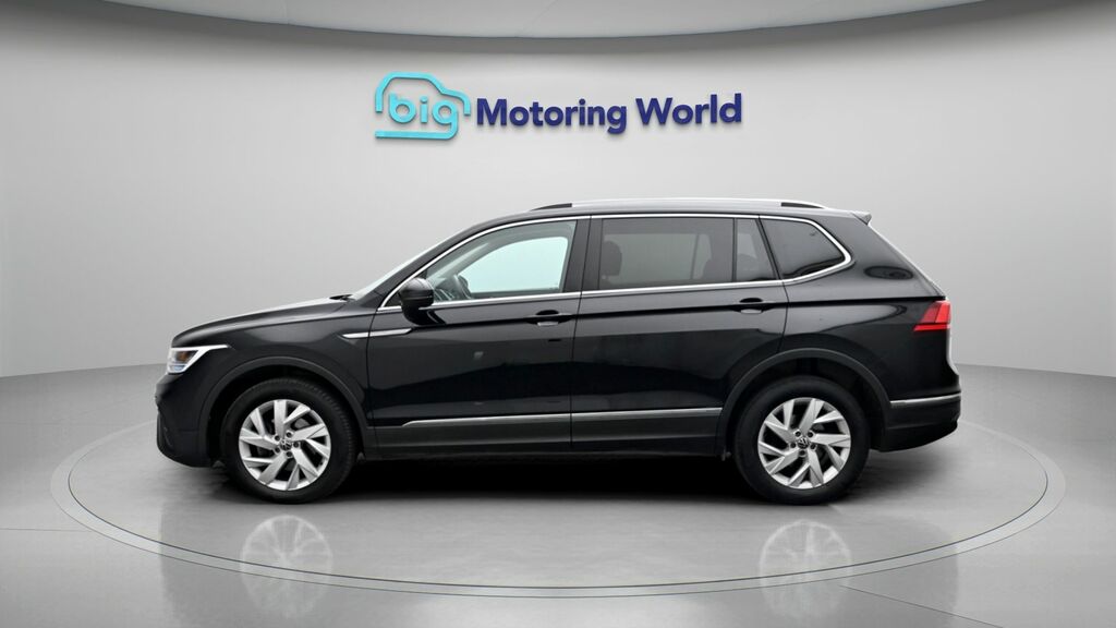 Volkswagen Tiguan Allspace Life Black #4