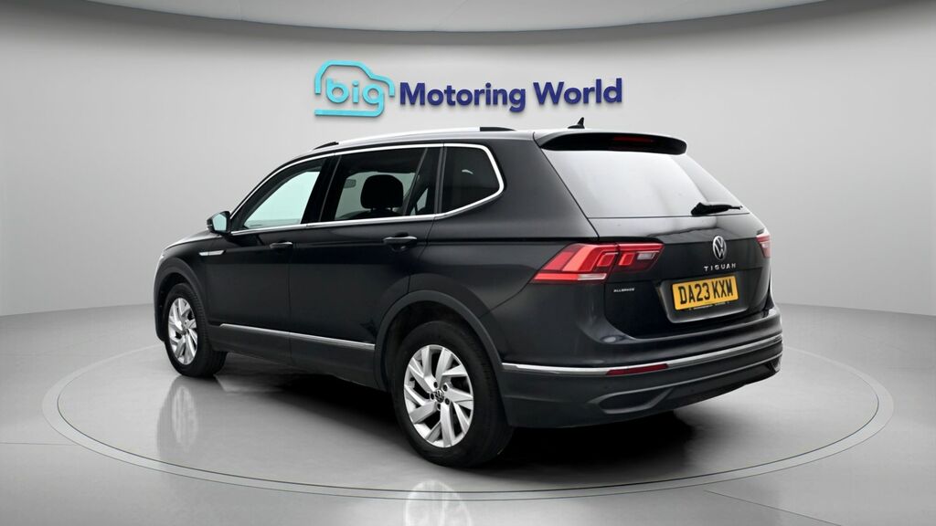 Volkswagen Tiguan Allspace Life Black #5